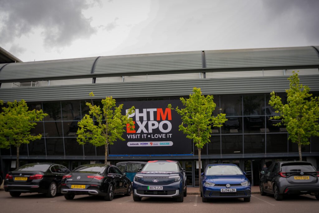 Taxi-outsourcing-uk-taxiguys-phtm